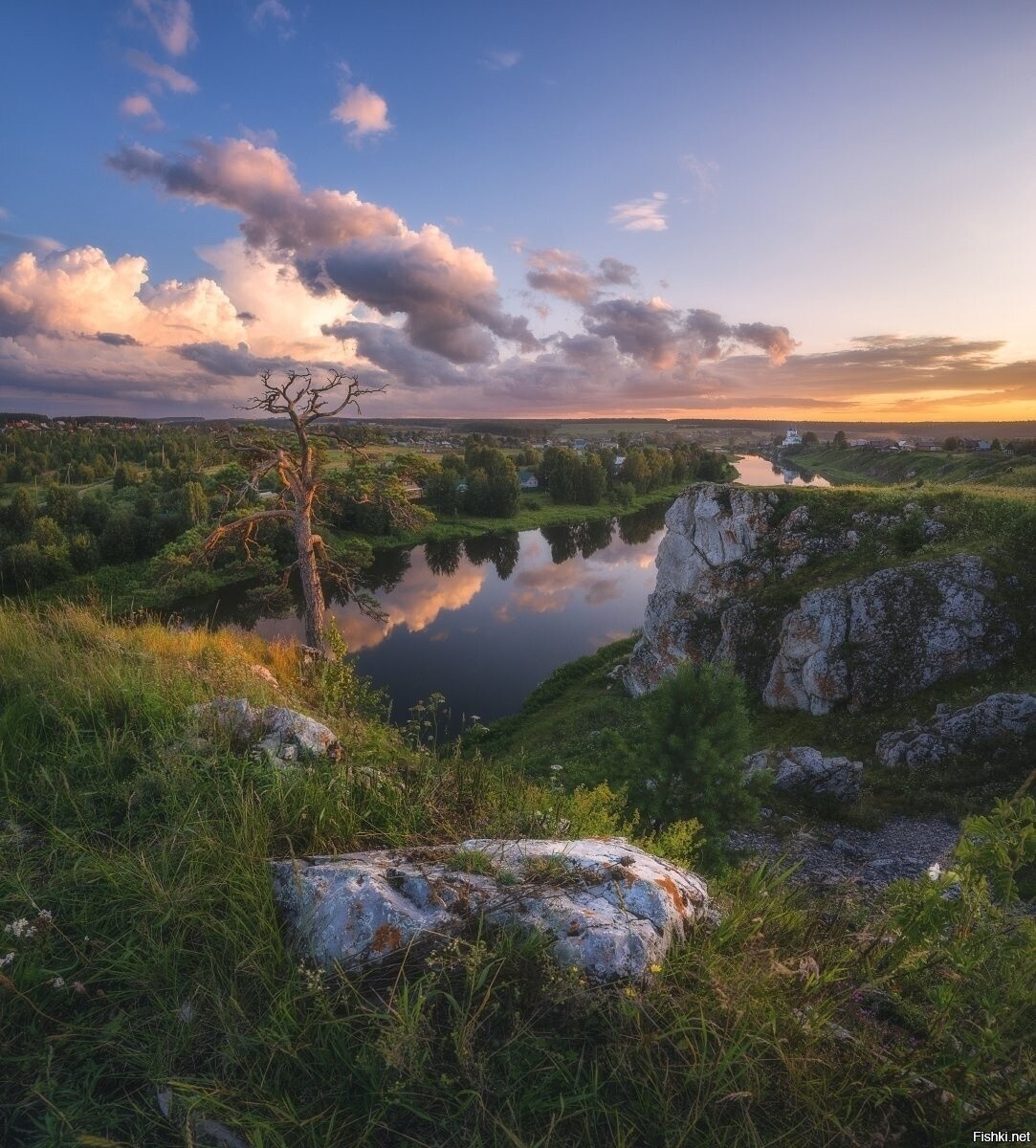 Вечер в селе Слобода, Свердловская область