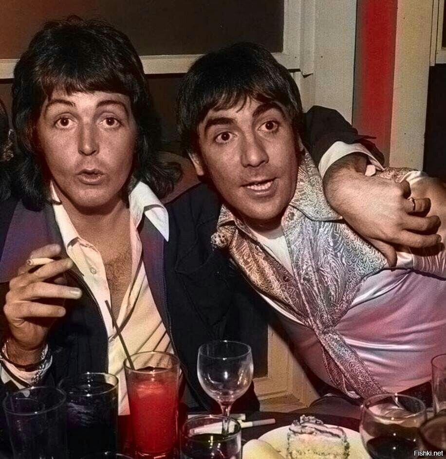 Легенда об имени группы восходит к тому моменту, когда гитарист Джимми Пейдж ...