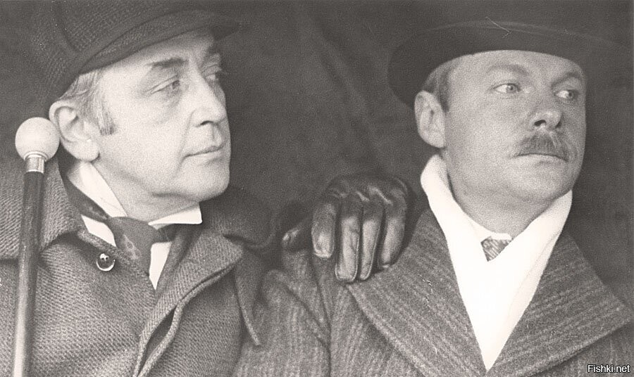 Ватсон, поймите: "Человеческий мозг — это пустой чердак, куда можно набить вс...