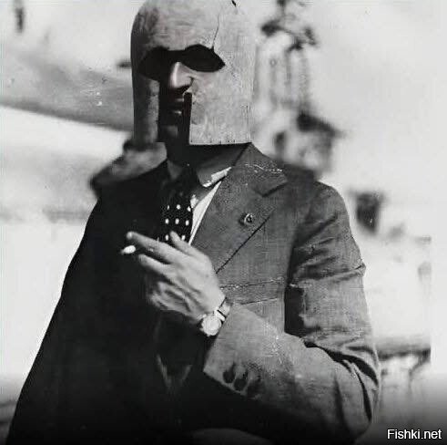 Испанский археолог Manuel Esteve в 1938 году на раскопках в Греции