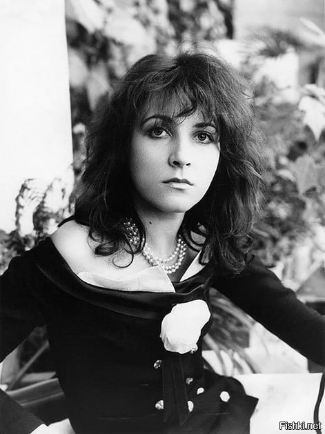 Сегодня, 15 октября, отмечает 64-й День рождения Марина Капуро — питерская пе...