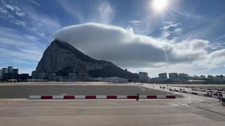 Лентикулярное облако