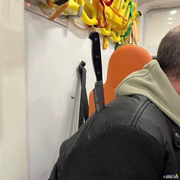 Если женщина носит с собой в сумочке кухонный нож "на всякий случай", то стар...