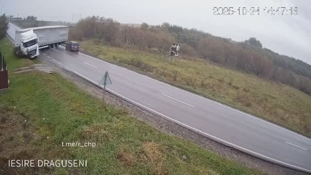 ДТП, фуру занесло "Без шансов"