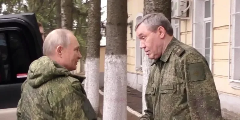 Военные доложили Путину об "окружении" украинских войск в Купянске и Покровске (Красноармейске)