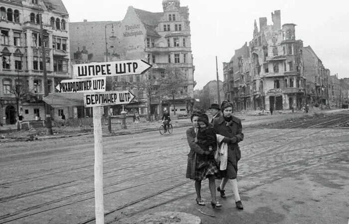 Куда делись сбережения берлинцев в мае 1945. У кого счета арестовали?⁠⁠