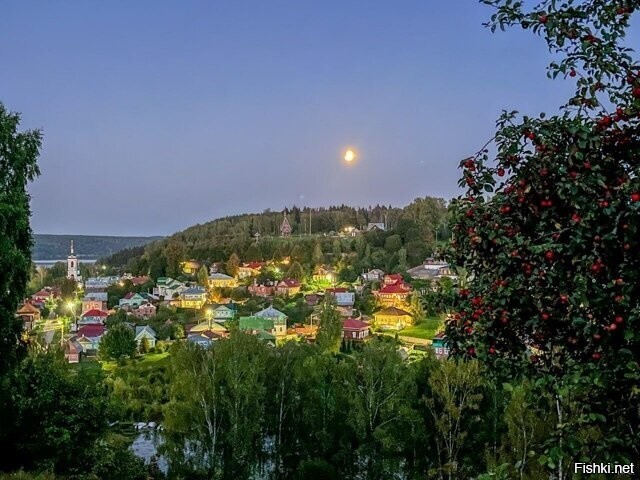 Плес под Луной