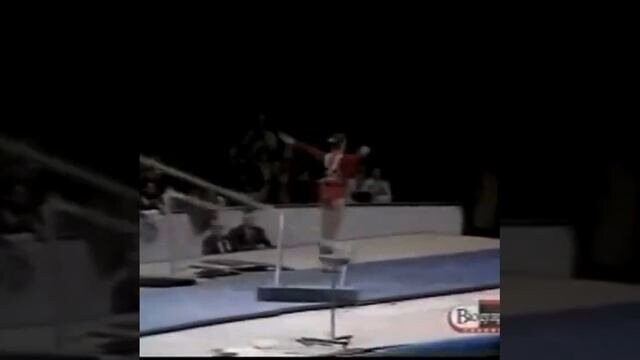 27 октября 1975 во время соревнований в многоборье, Людмила Турищева делала с...