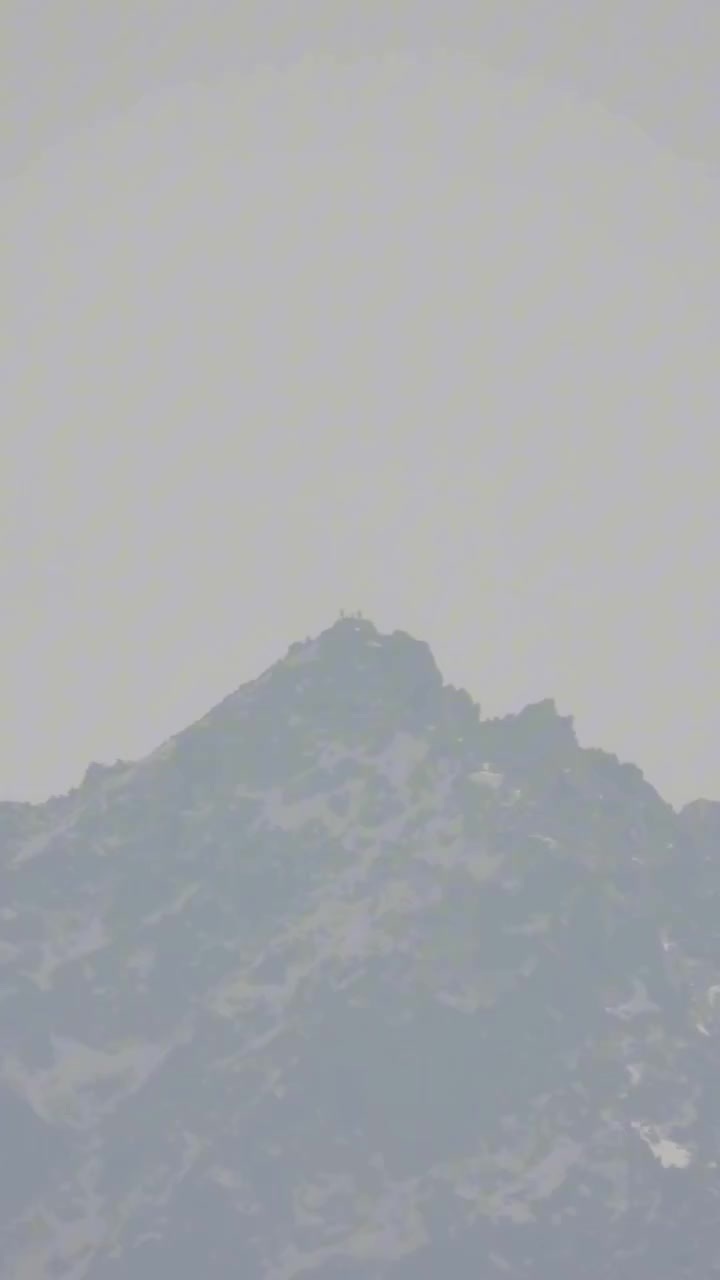 Известный казахстанский фотограф Дмитрий Доценко прямо из своей квартиры снял...