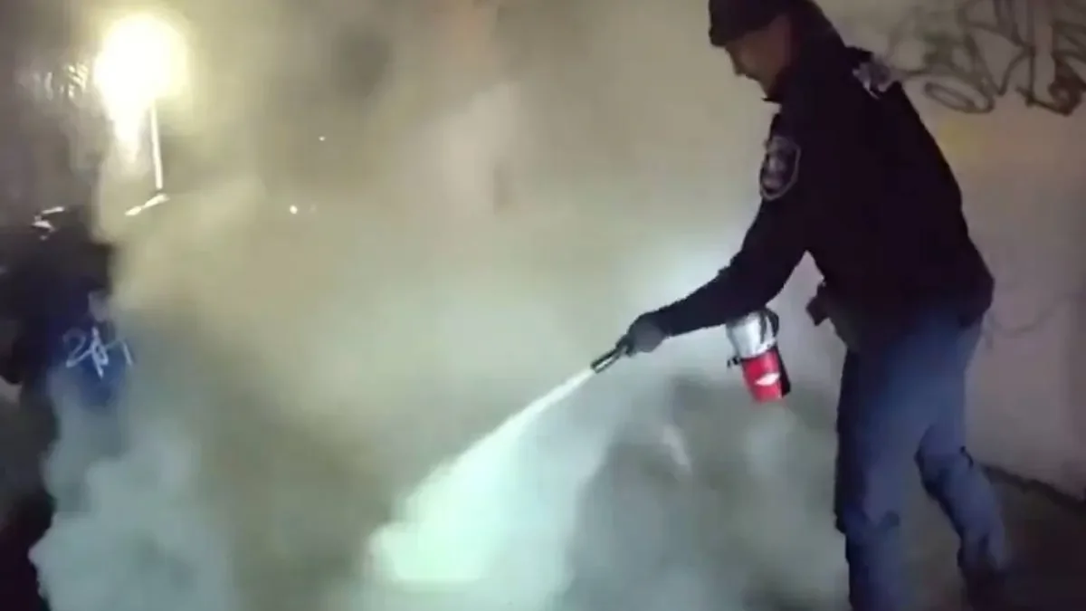 Мужчина в Сиэтле случайно поджёг себя, уснув у костра