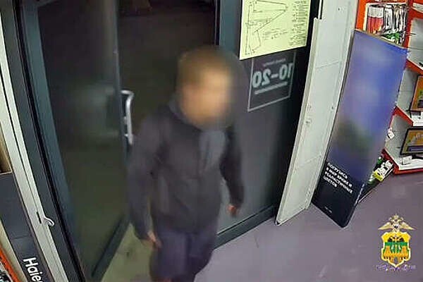 Петербургский грабитель-неудачник украл ноутбук и потерял паспорт в Сочи