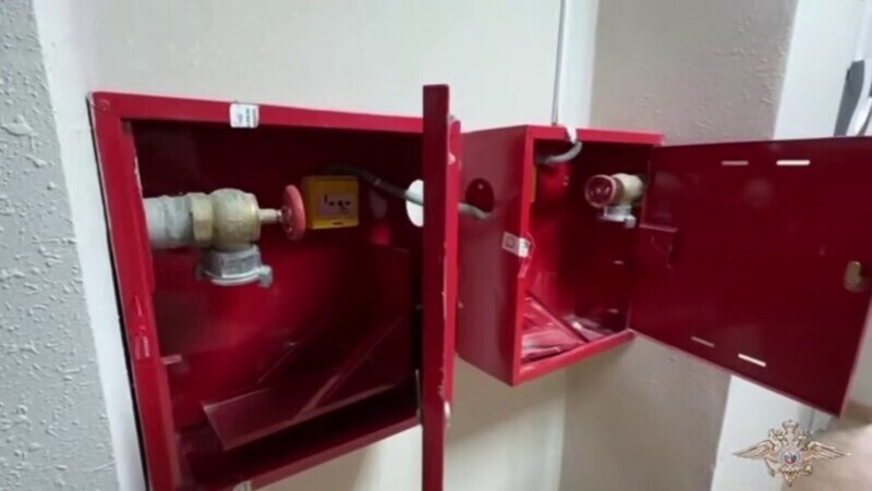 Мужчины похитили 257 пожарных рукавов из многоквартирных домов