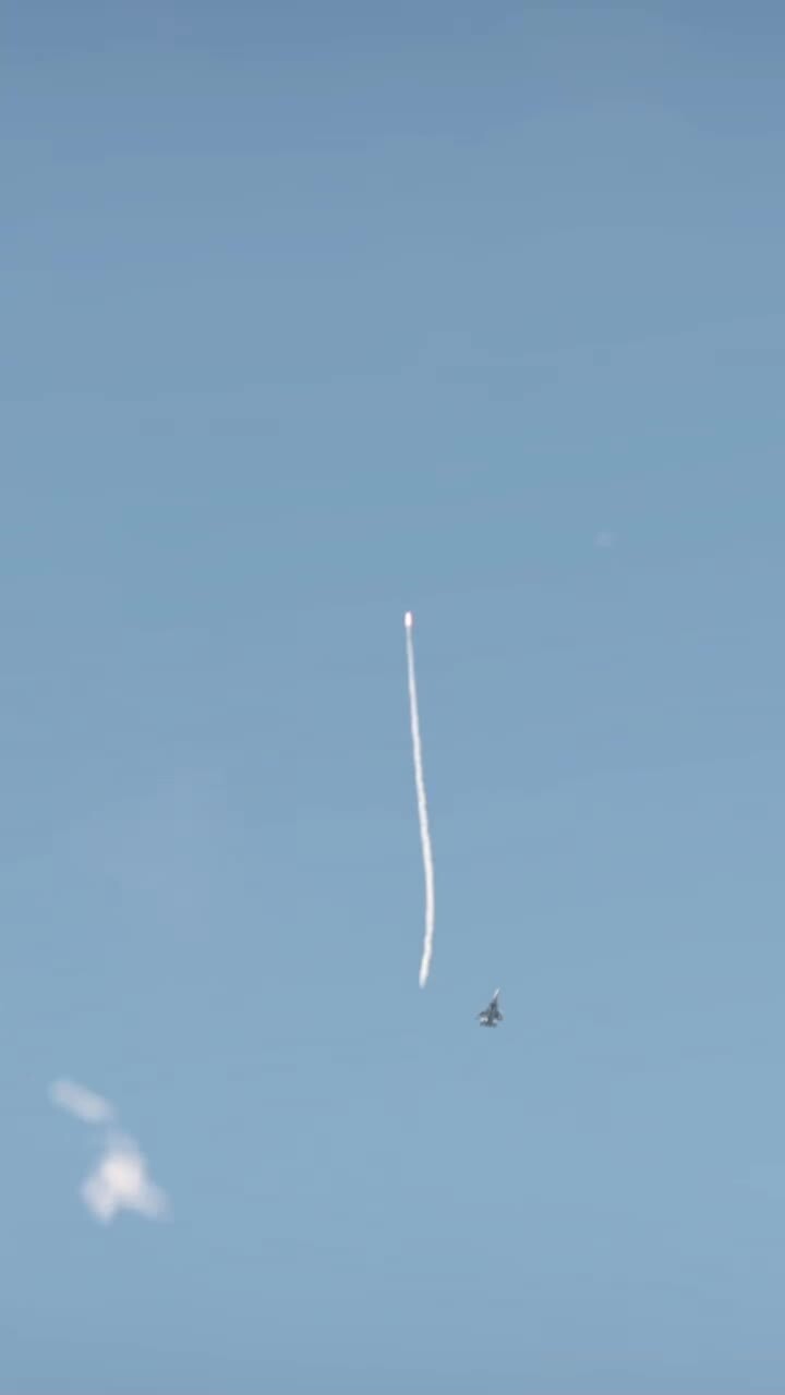 Показательное выступление Су-35