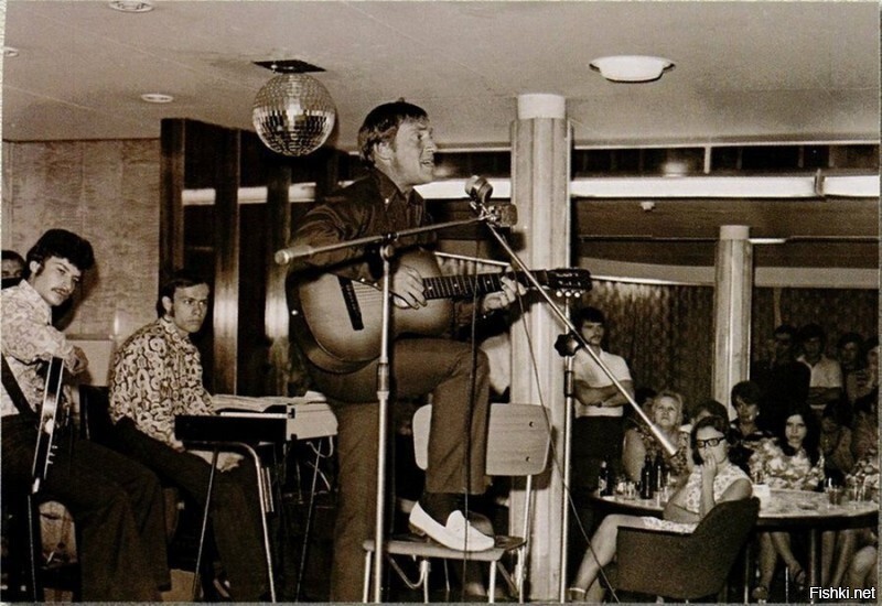 Владимир Высоцкий выступает в ресторане теплохода «Шота-Руставели»