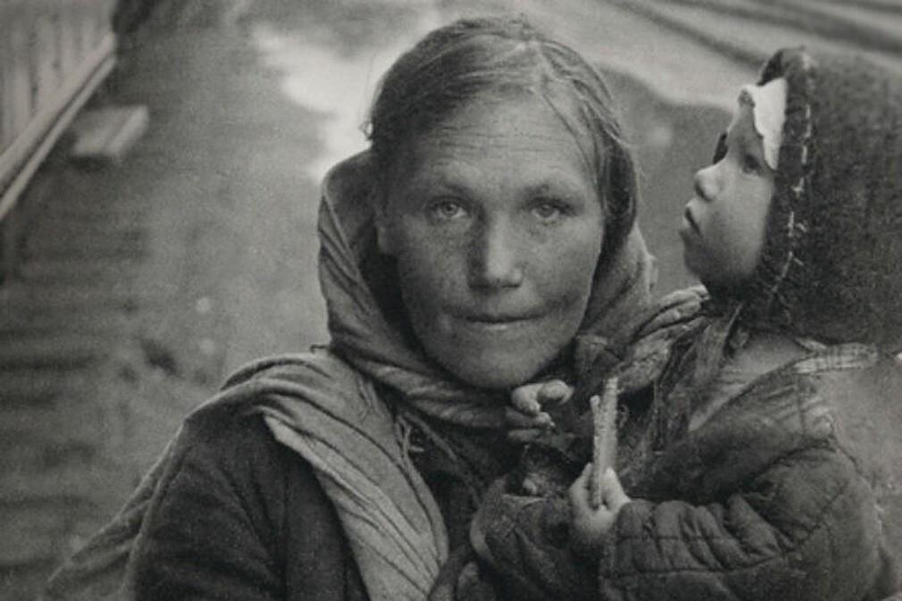 Дневник блокадницы. Соседка оставляла конфеты на подоконнике и ее считали странной