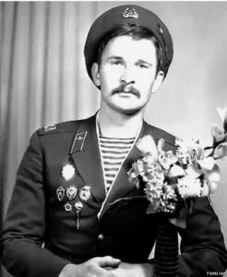 Фёдор Добронравов во время срочной службы в Советской армии 