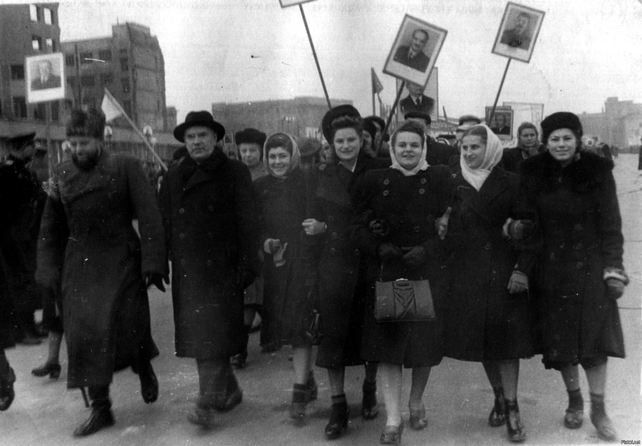 С Праздником Дорогие Товарищи