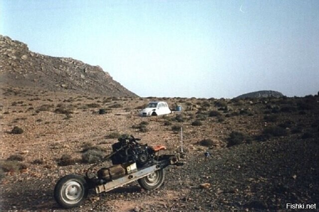 В 1993 году французский электрик Эмиль Лерай застрял посреди африканской пуст...