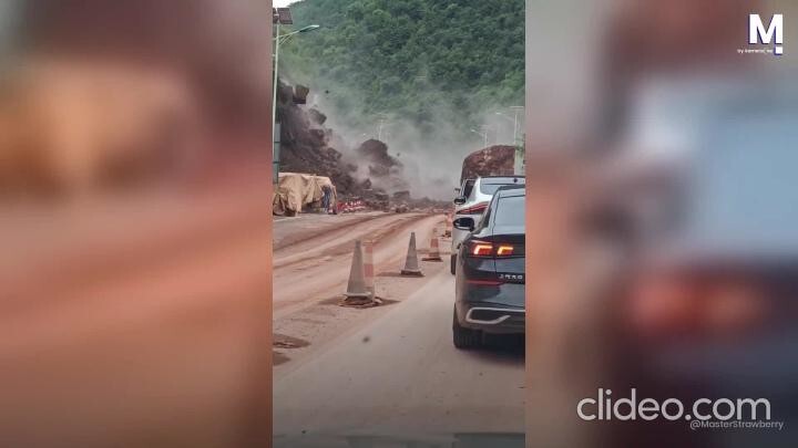 Оползень на горной дороге в Китае