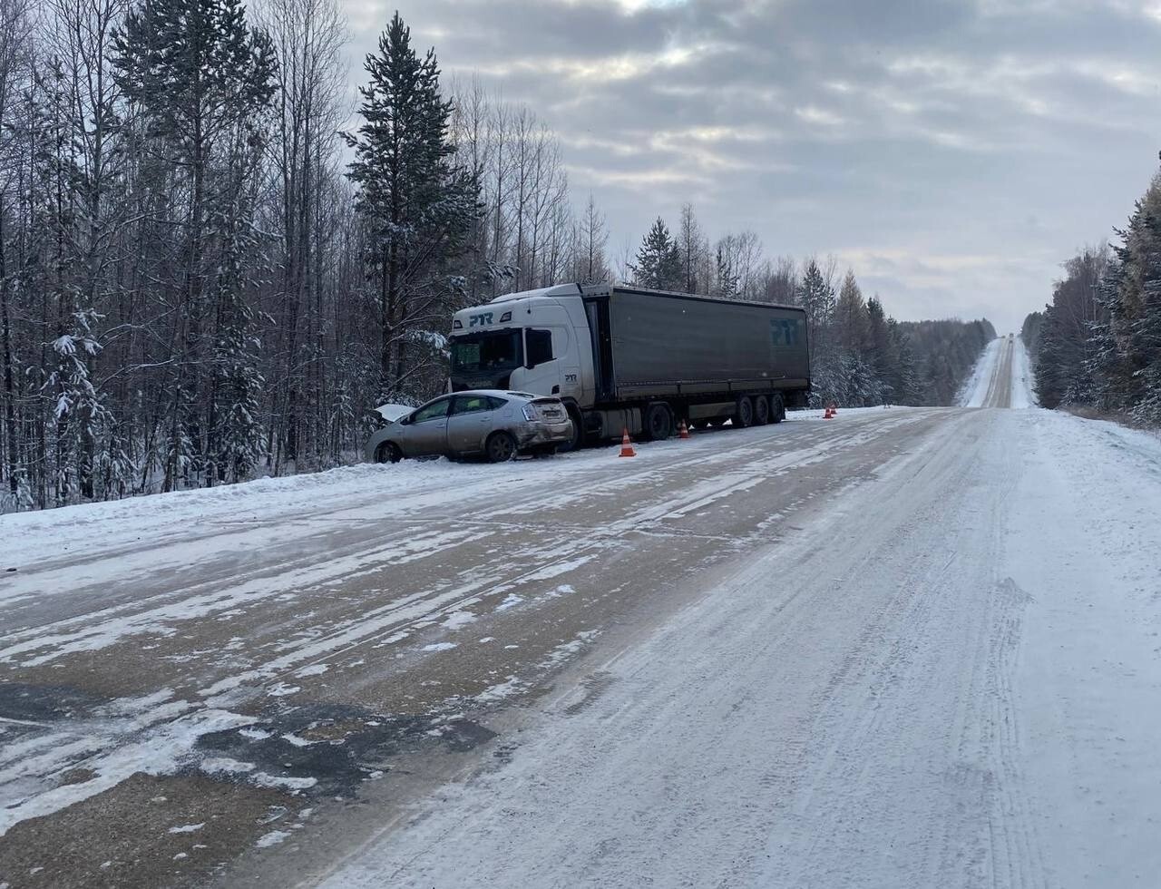 ДТП с фурой на трассе в Братске