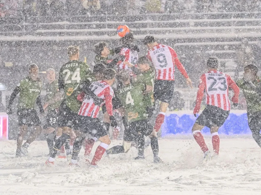 Снежный финал Канадской Премьер-лиги