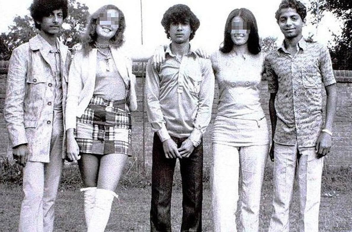 Парень справа - это юный Осама Бен Ладен