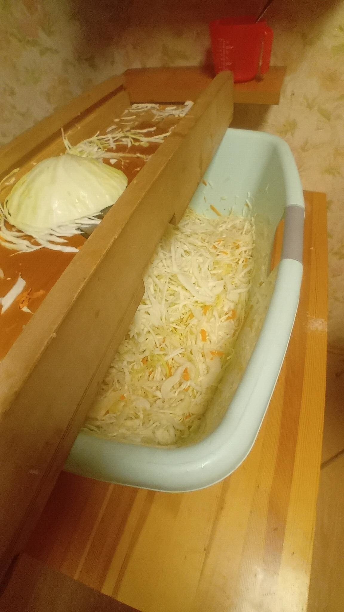 Кто куда, а я квасить