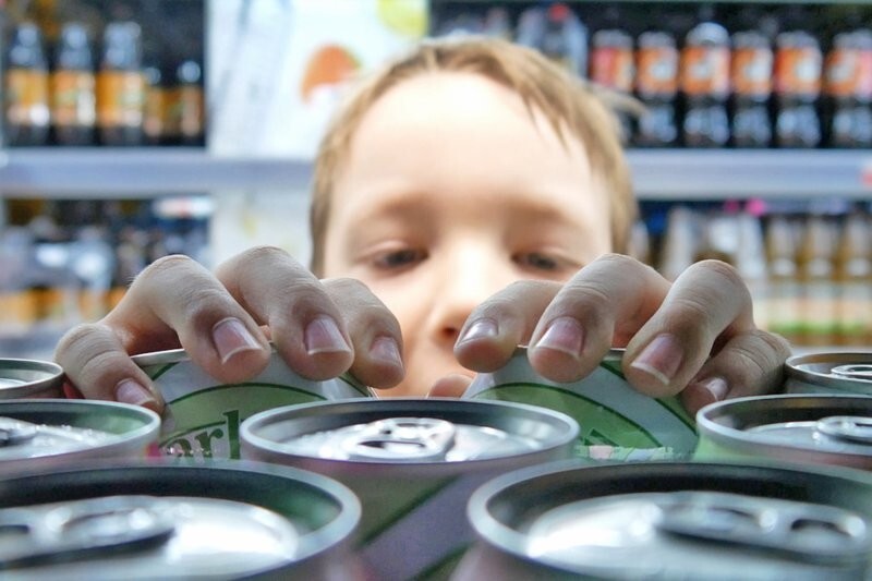 В Свердловской области вводят частичный запрет на продажу энергетиков