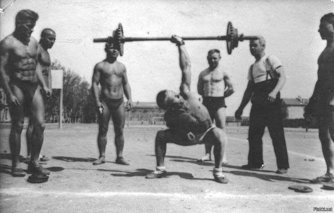 Силовая тренировка в военно-морском училище им