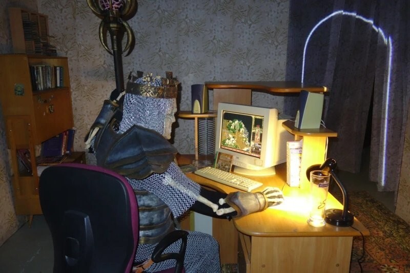 В Петербурге открыли выставку по «Героям 3» — с диорамами и пузатыми компами