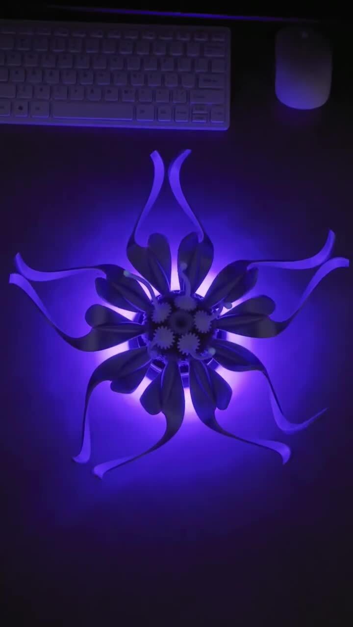 Классная настольная игрушка