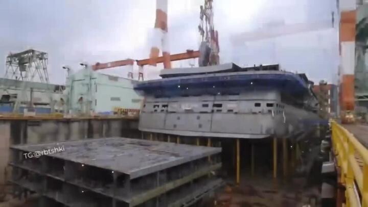 Японская верфь Mitsubishi продемонстрировала год строительства круизного лайн...