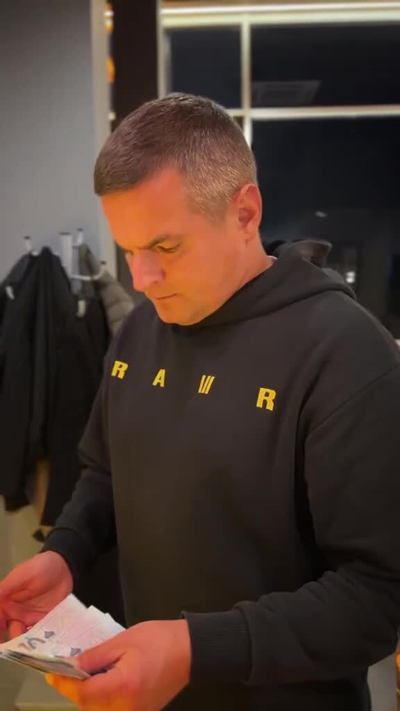 Где она училась, он преподавал