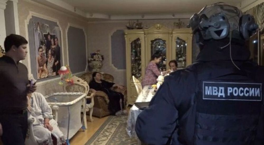 Полицейские нагрянули к «криптоцыганам» в Ленинградской области