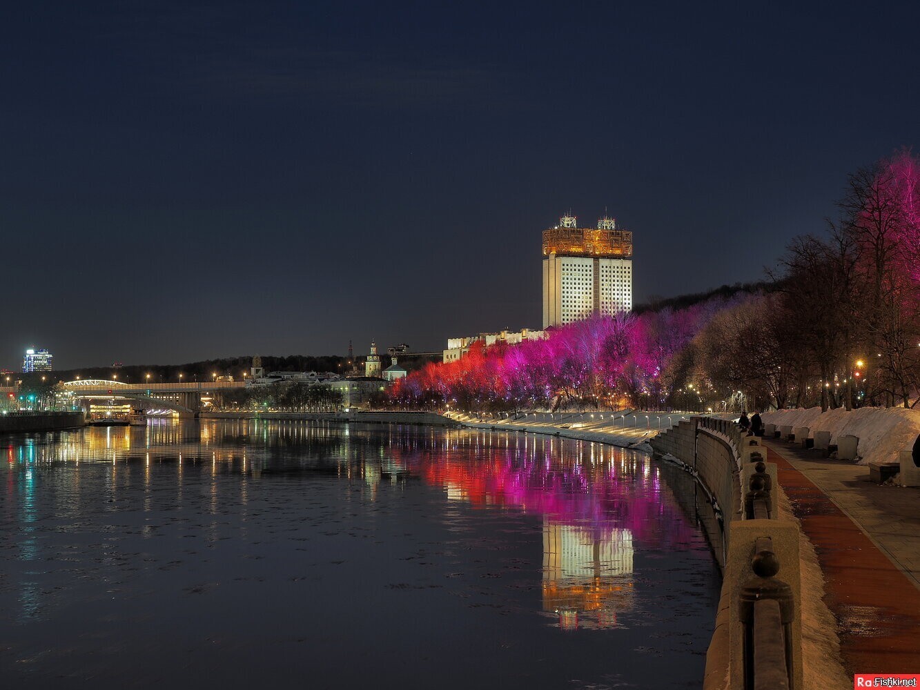 Андреевская набережная в Москве
