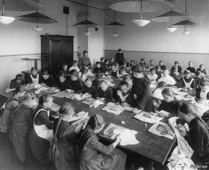 Детский труд в товариществе российско-американской резиновой мануфактуры "Тре...