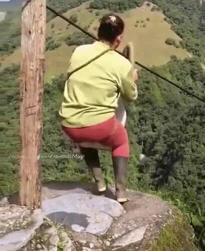 - Ты куда, баб Мань