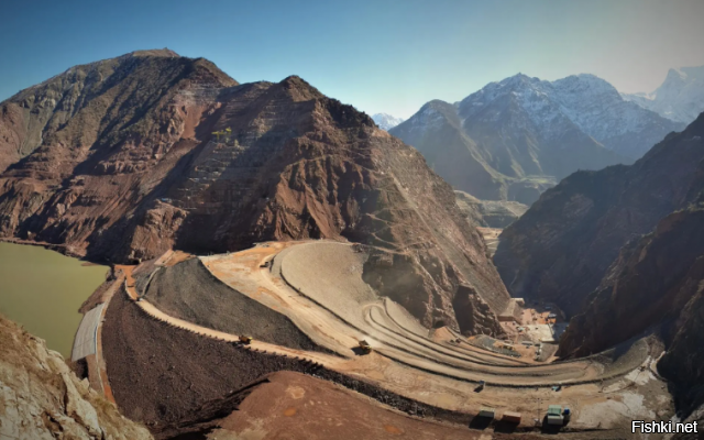 В Таджикистане близится конец строительства Рогунской плотины - самой высокой...