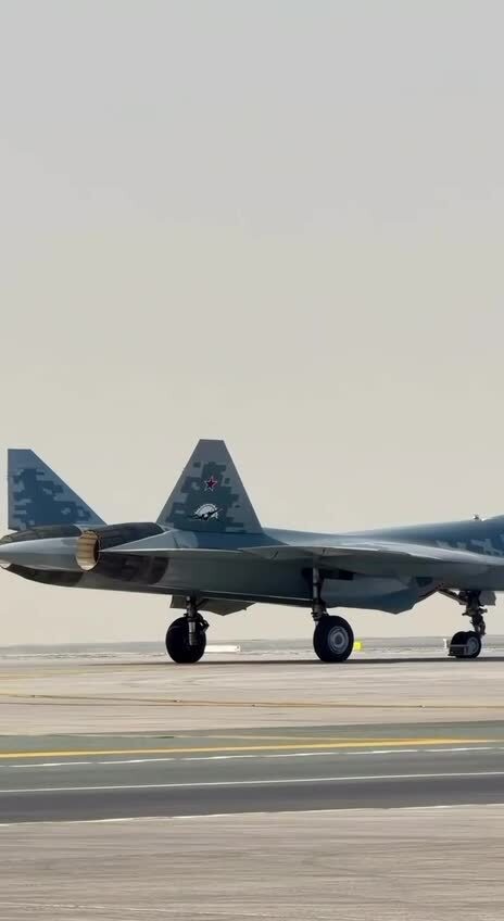Су-57 на Дубайском авиашоу