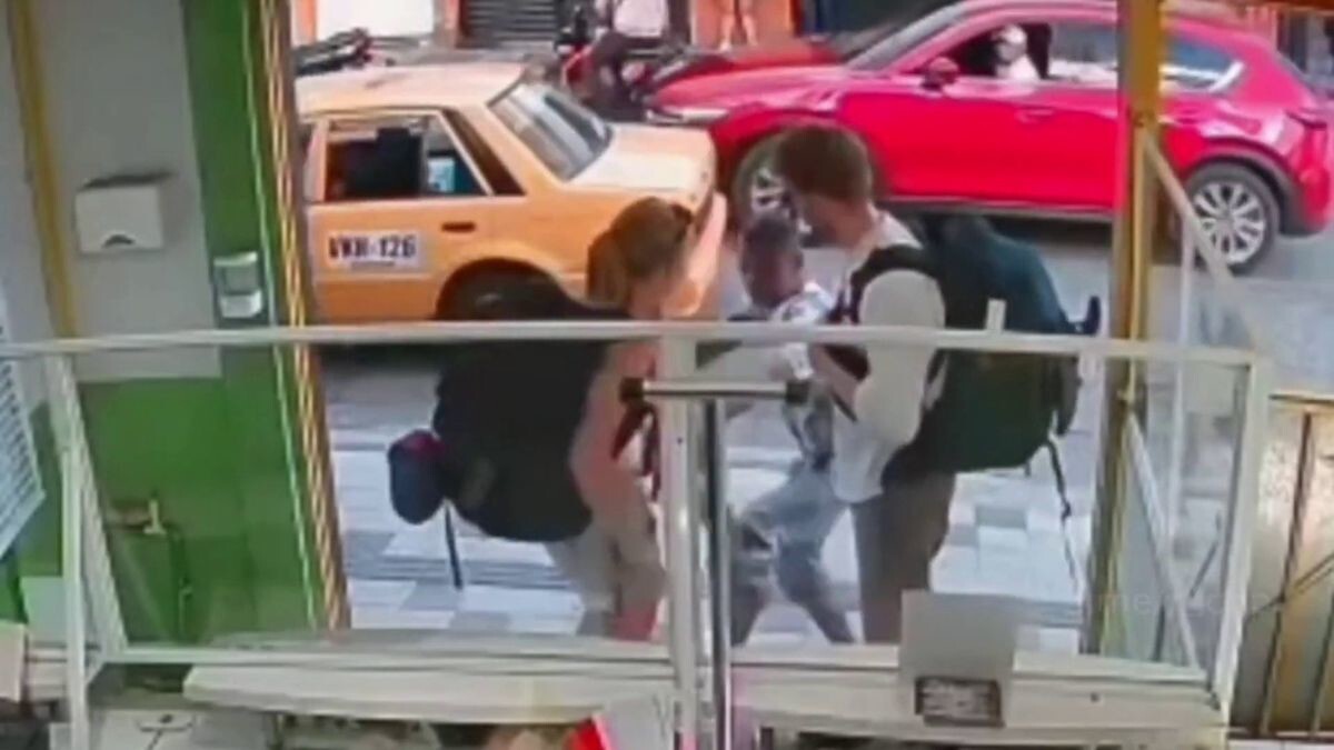 Попытка ограбления девушки в Колумбии