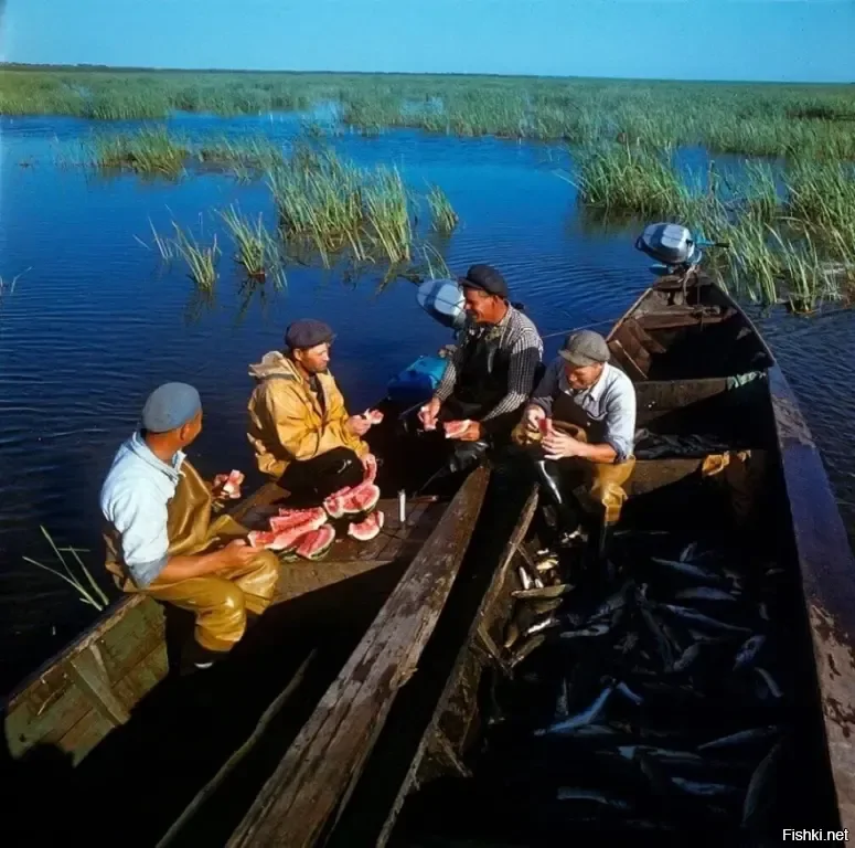 Волжские рыбаки на обеде