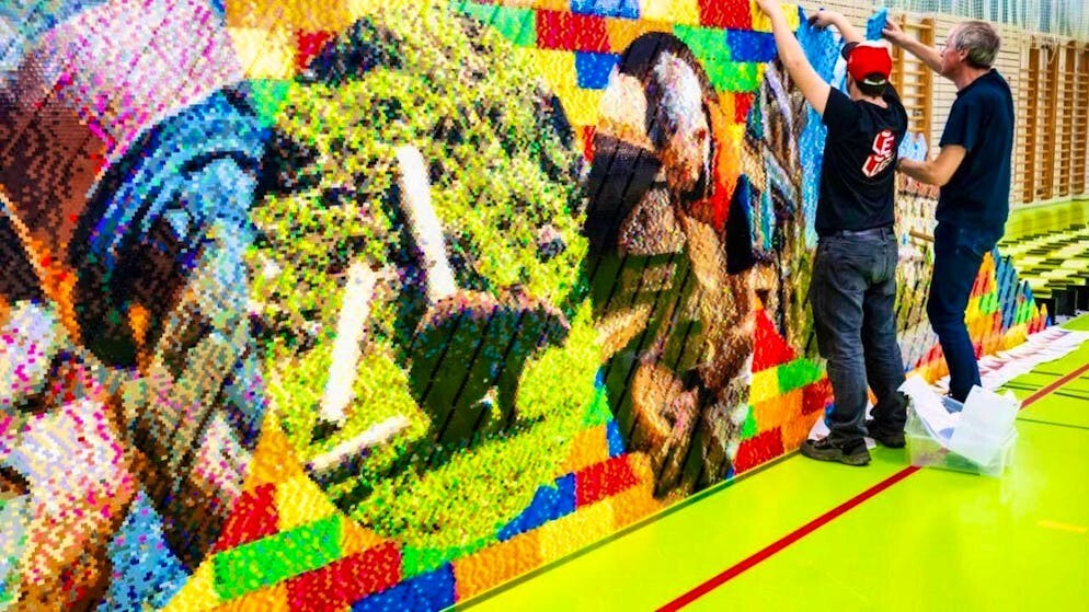 В Швейцарии собрали самую большую в мире фреску из конструктора Lego