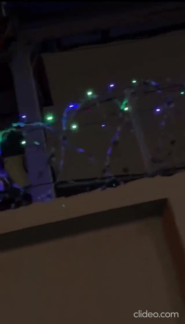 Праздник к нам прихо-одит , праздник к нам прихо- 