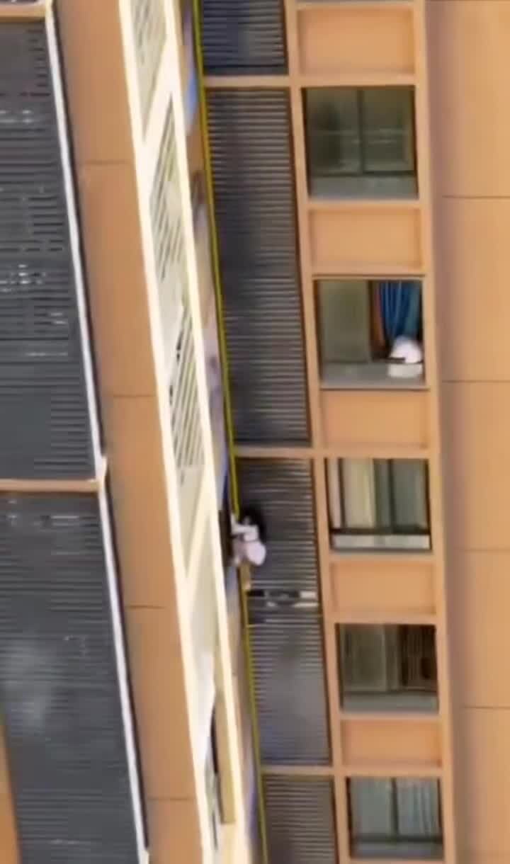 Тяжела и неказиста 