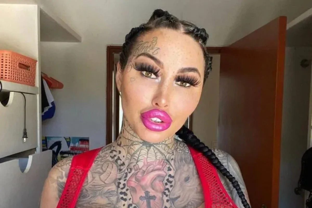 В Таиланде погибла 33-летняя жертва пластики, которую называли "живой надувной куклой"