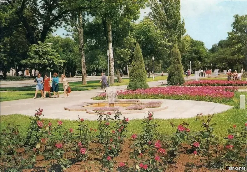 Бульвар на площади Труда