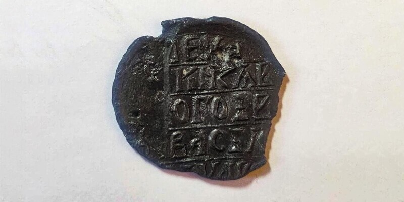 Печать времен Ивана III - самая ценная археологическая находка в 2025 году
