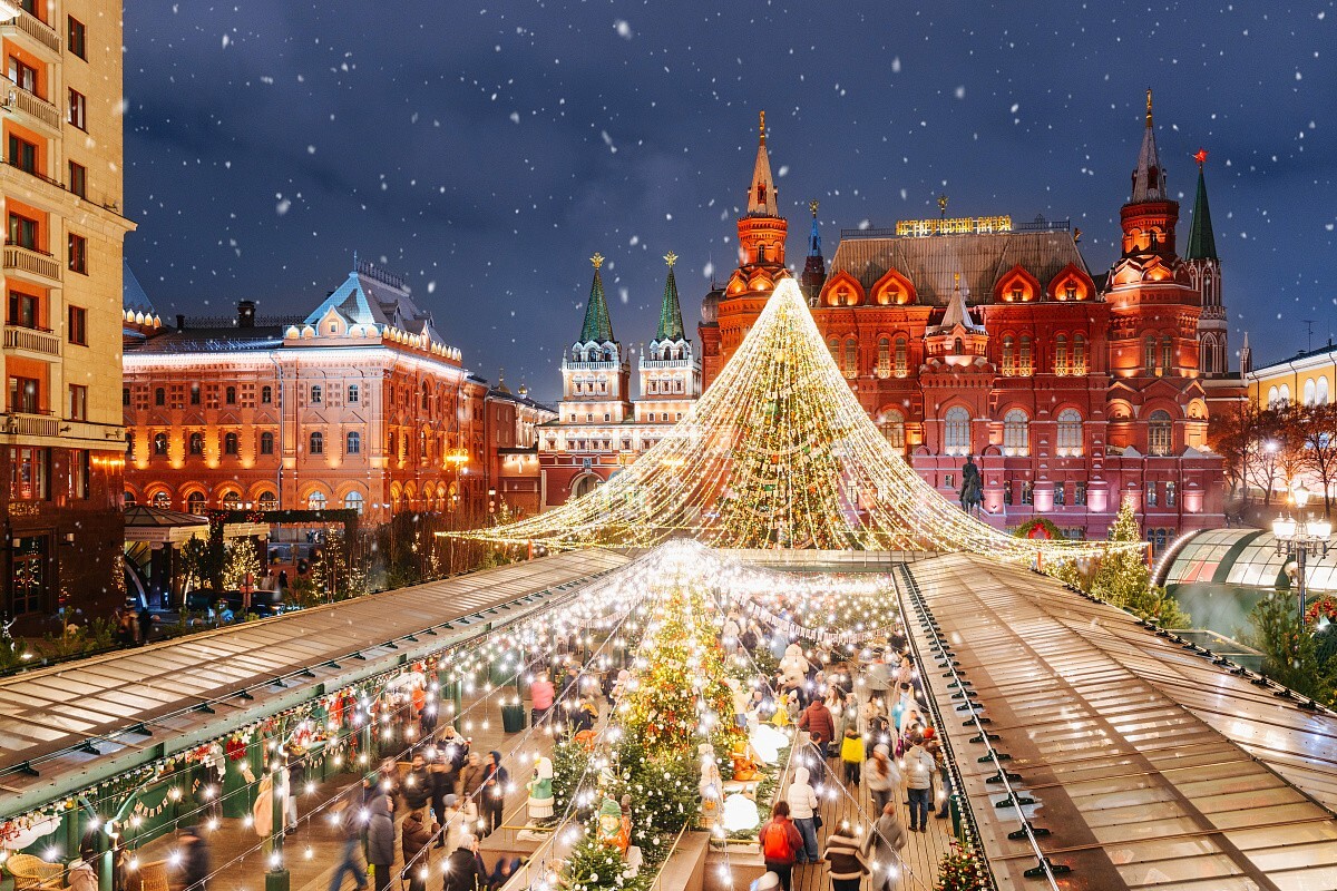 Самые красивые новогодние места в Москве