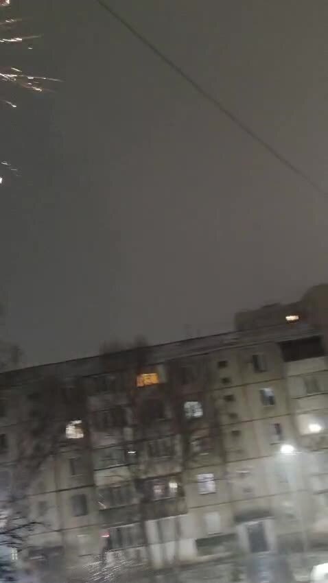 Во дворе у нас тихо совсем, по сравнению с тем, что в городе твориться)