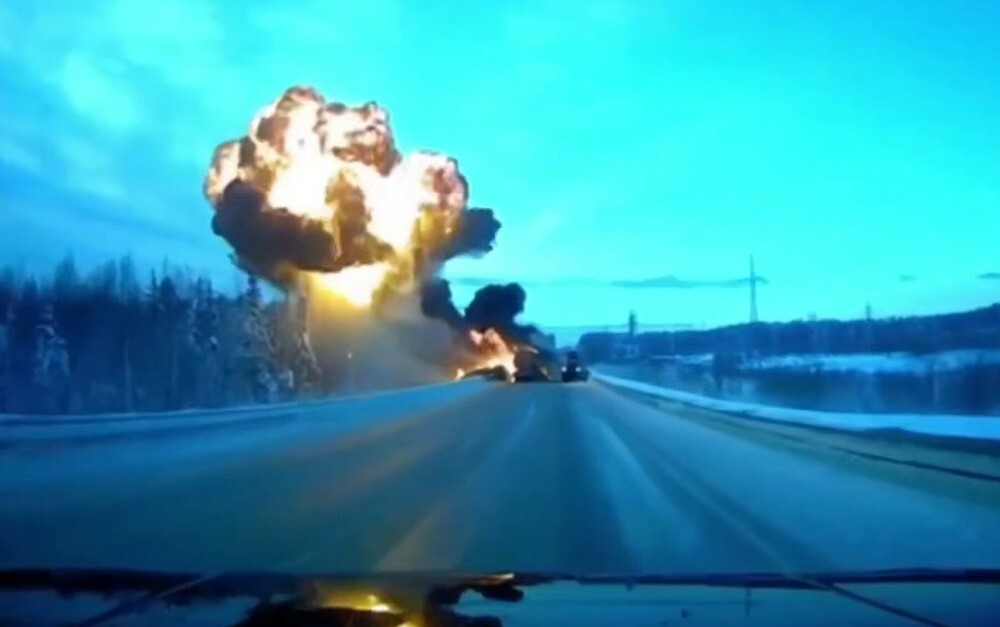 Жуткое огненное ДТП